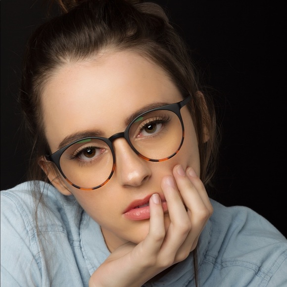 Meet Your Posher, Morgan - Picture 3 of 8